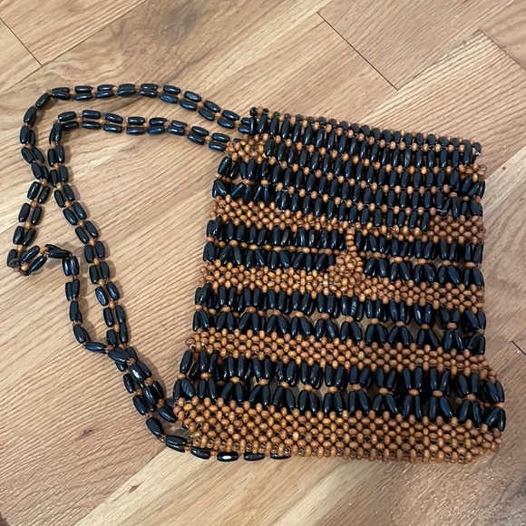 Beaded backpack - Picture 2 of 3